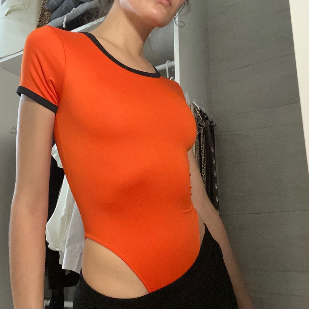 LF orange / black high leg bodysuit (NEW!)